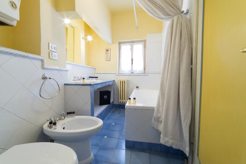 Hotel Hemeras Boutique House Dante 4*